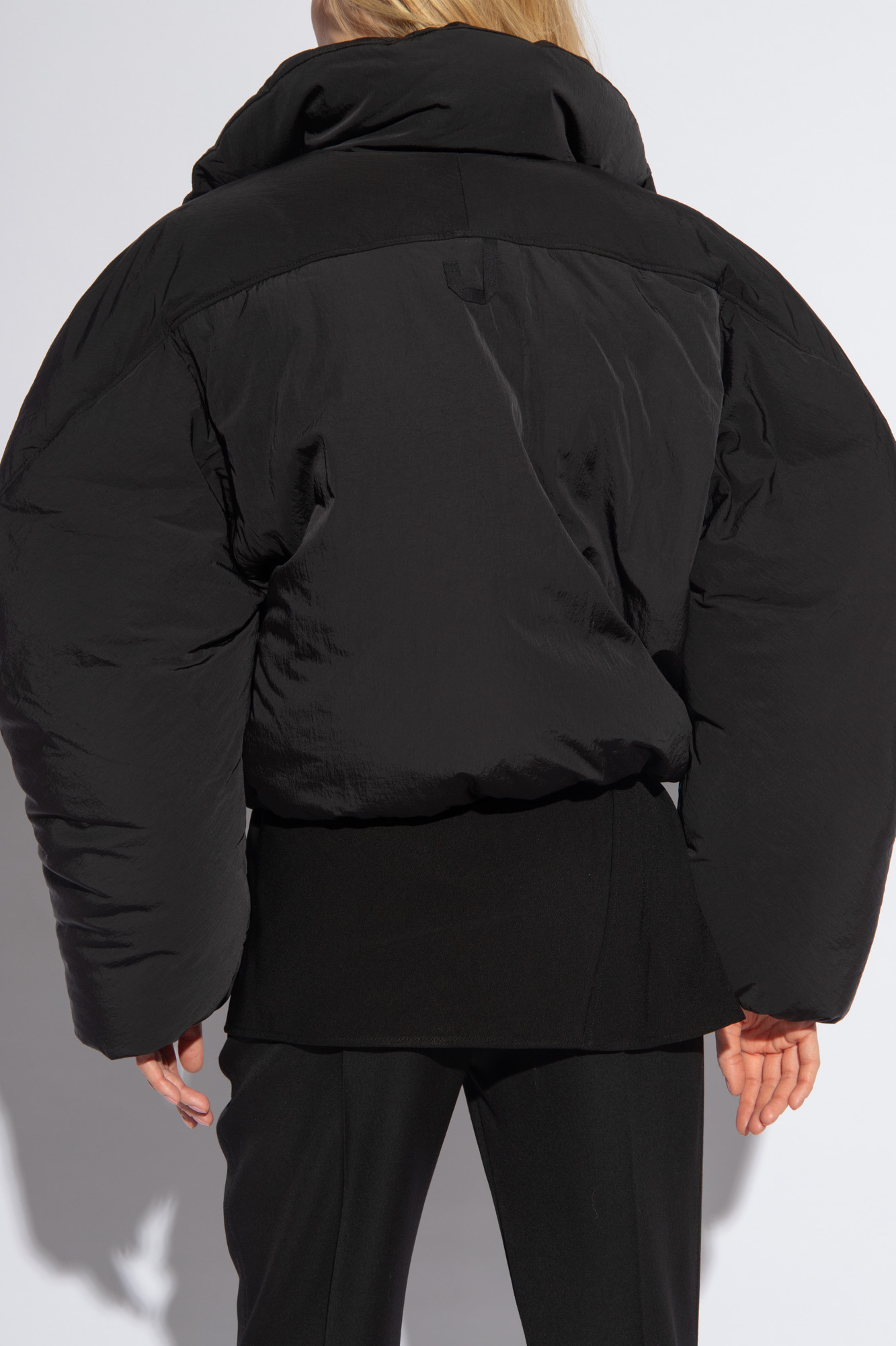 【送料&関税込】Jacquemus Caraco Puffer Jacket The Caraco cropped puffer jacket by JACQUEMUS | Official website